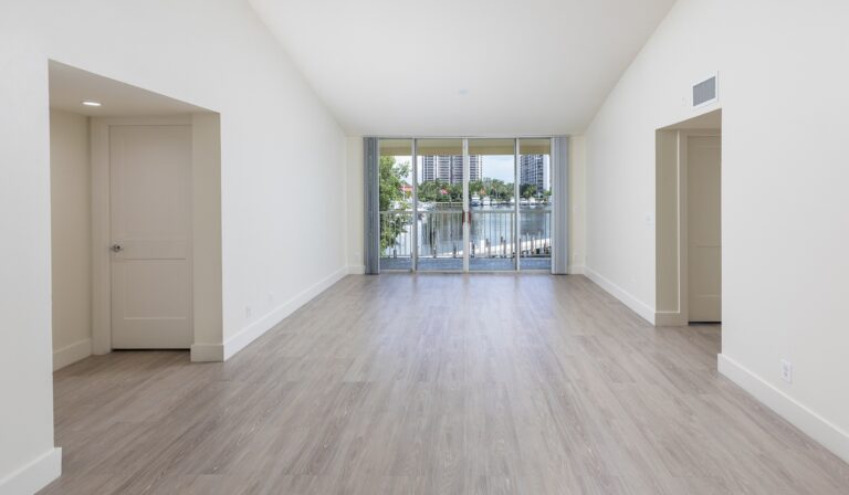 Waterways-Village-Embarcadero-living-room_01_1920x1121